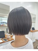 切りっぱなしショートボブ×ダークアッシュブラウン