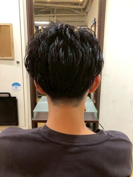レボルトヘアー(R EVOLUT hair) MEN’S/リバースセンターパート/ニュアンスパーマ/柏駅