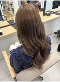 ミルクティーベージュ