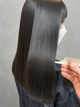 リア トーキョー(Lia TOKYO) 【工藤武士】暗めダークアッシュで魅せる艶ロング美髪ストレート