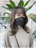 斜めバンググレージュカラーデザインカラーシルキーベージュ