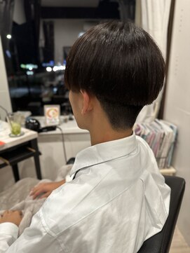 コアフィールフィス(COIFFURE fils) 【見附 今町】学生ストレート 似合わせカット