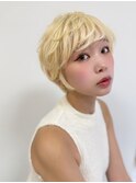 韓国風ハイトーンショートブロンドボブ