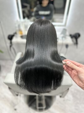 シシ 銀座(sisi) 【髪質改善/縮毛矯正／トリートメント/白髪ぼかし/白髪染め】