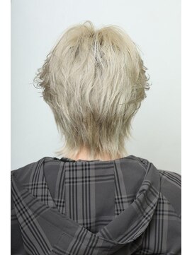 リップス 仙台annex(LIPPS) ブリーチカラー　センターパートウルフ