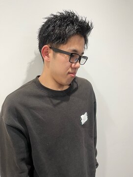 ウシワカマルガーデン(ushiwakamaru Garden) メンズアップバング×ツイストパーマ