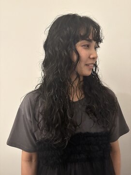 ニーム 栄(nimes) kaon　　ロングパーマ　レイヤーパーマ