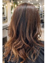 ローカス ひばりが丘店(LOCUS)&nbsp;ツヤ感ブラウンの大人レイヤースタイル