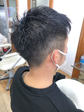 ヘッズ 本八幡店(HEADS) MEN'S HAIR  センターパート　ツイストスパイラル　コンマヘア