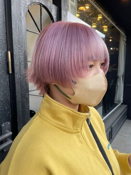 カムジーヘッドカミノウラ(COMEGHEAD KAMINOURA) ピンクベージュ丸みショートボブマッシュショートくびれショート