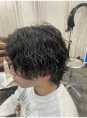 センターパートウルフパーマ