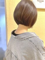 ユニック ウメダ(unique UMEDA)&nbsp;ミニマムショートボブ+骨格診断+ブラウンベージュ+小頭