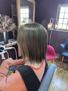 ロホサラマ(ROHO salama) 毛先軽めボブ