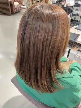 ココアボーテ(COCOA Beaute)の写真/30代からの大人女性に大人気◎今話題の白髪ぼかしで白髪を隠す、ではなく活かして楽しむお洒落を♪