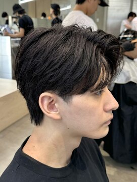 レタッチ バイ フィフス 天神大名(RETOUCH by fifth) ニュアンスパーマセンターパートメンズカットシャドウパーマ眉毛