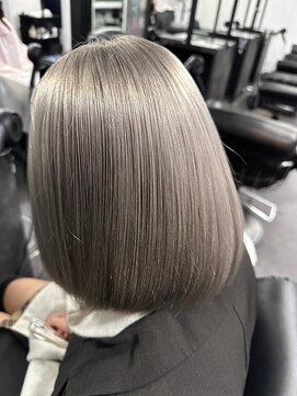 カムジーヘッド(COMEGHEAD) 大人ショートボブヘア切りっぱなしボブ丸みショートヘア30代