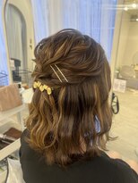 ヘアメイクアンドセットサロン リッコ(Hair make&set salon Ricco)&nbsp;大阪梅田茶屋町ヘアセットサロンRiccoのふわふわハーフアップ