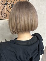 ルノン(LUNON) イメチェンヘアスタイルホワイトブロンド外ハネボブ美髪のススメ