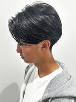 ヒュイル バイ ニアウ(Hwyl by Niau) メンズセンターパートパーマニュアンスパーマリバースパーマ