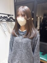 エデル(edel)&nbsp;ベージュカラーと低めレイヤーカット