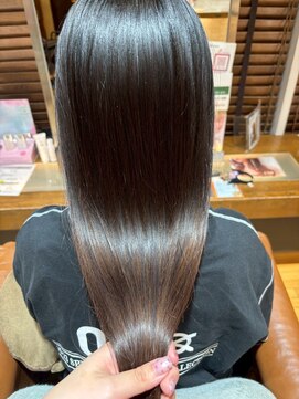 ナチュラルブラウン暗髪ストレートロングヘア髪質改善20代30代