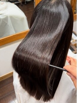 ヘアーアンドメイクビィフォー(hair&make b four)の写真/髪の広がりやパサつき、ツヤ不足が気になる大人髪に。≪b-four≫のトリートメントをぜひお試しください☆