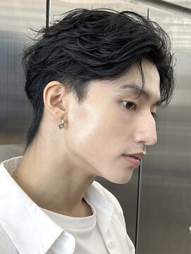 レタッチバイフィフス 大阪梅田(RETOUCH by fifth) 大阪梅田フェザーパーマニュアンスパーマセンターパートフェード