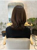 大人くびれミディアムレイヤー×アッシュブラウン