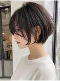 大人の抜け感ショートボブ