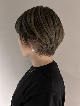 トランクイル(tranquil) シャドールーツショート