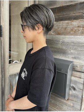 ロンタン(Longtemps) ショートヘアとハイライトカラー