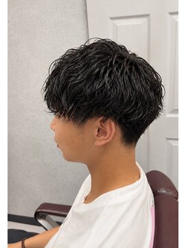 トラスト ザ バーバー 東京駅日本橋店(TRUST the Barber) 波巻きパーマ/マッシュ/メンズヘア