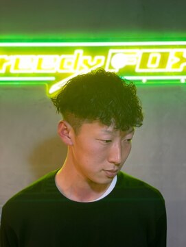 グリーディーフォックス 代々木(Greedy FOX) 韓国マッシュ/センタ-パ-ト/ツイストスパイラル/スキンフェード