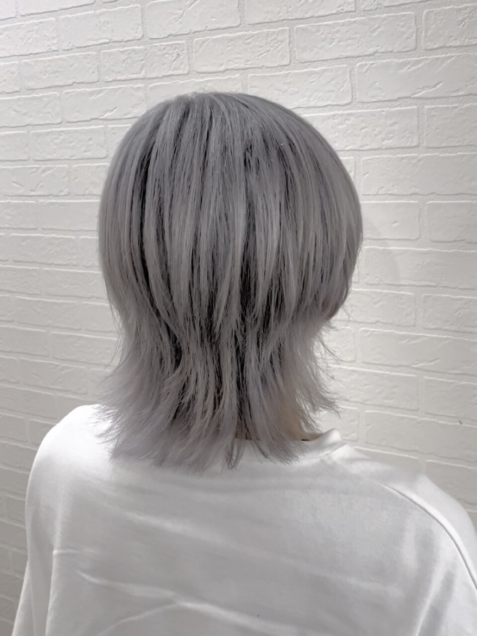 原神、レザーホワイトシルバー】：L187276404｜アールプラスヘアサロン