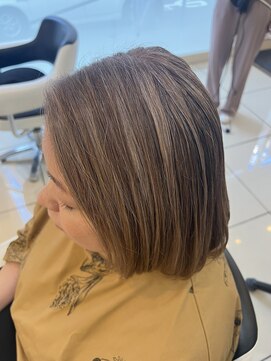 フレア(FLAiR) 40代50代60代明るめ白髪ぼかしハイライトベージュカラー