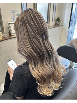 ブライトヘアー(BRIGHT hair) #桜井美容室 #BRIGHThair [バレイヤージュ]