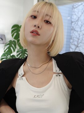 サンクプロジェクト(cinq PROJECT) 赤みを消してくれるくすみ感が人気のホワイトブロンドカラー