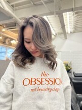 ジーレ(jiire) 外国人風バレイヤージュくすみベージュ