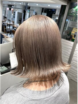 ミルクティーベージュ