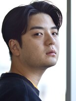 にもう&nbsp;刈り上げセンターパート　フェザーパーマ　波巻きサーフ