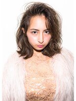 オーガスト ヘア ネイル(AUGUST hair nail) 外ハネベースのエアリーロブ　　3Ｄカラー