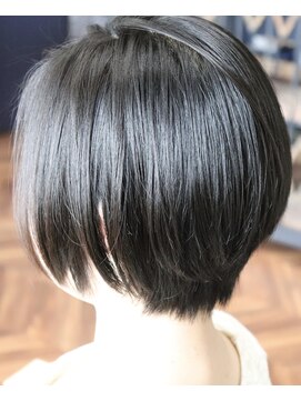 ウィスカーヘアー(whisker hair) ハンサムショート