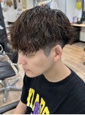 波巻きスパイラルパーマメンズマッシュツーブロックメンズパーマ
