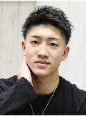 フェードツーブロックスパイキーショートバーバー理容室