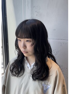 シアン 大須店(CYAN.) 顔まわりレイヤー×大きめカールのパーマ