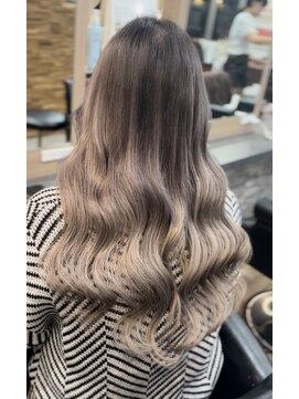 ラピス 横浜(Lapis) グレージュグラデーションシールエクステブリーチカラー