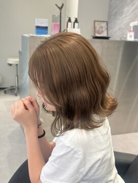 アルドーレフィエロ シンサイバシ(Ardore fiero shinsaibashi) ミルクティーベージュ/ブリーチなしカラー【小山田繭】20代30代