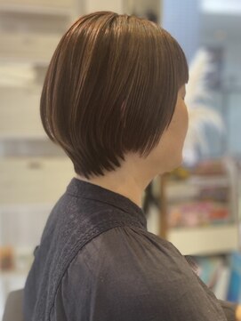 ハーティーモトヤワタ(hearty MOTOYAWATA) 首元スッキリ小顔に見えるショートボブ