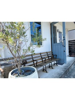 《higemegane hair salonが10年目を迎えリニューアルオープン！》岳南鉄道、吉原本町駅から徒歩2分の立地★