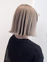 アウラ(AURA)&nbsp;盛岡駅ブリーチカラーハイトーン切りっぱなしボブショートヘア◆